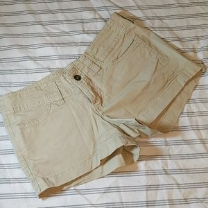Jalate khaki shorts